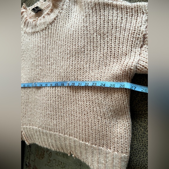 Show Me Your Mumu Distressed Sweater Pink Size XL - Picture 9 of 9